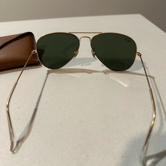 Ray-Ban Classic Aviators - Gold frame/green lenses. - Picture 6 of 12